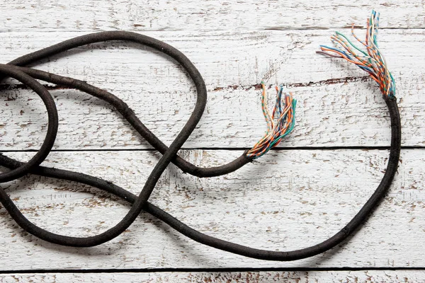 Bağlantısı kesilen Güç Kablosu 