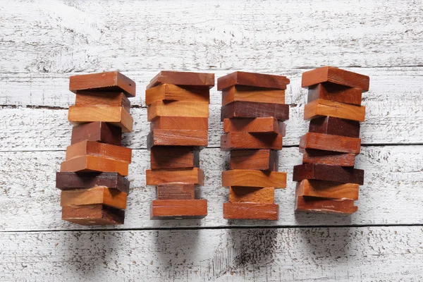 Стопки деревянных блоков — стоковое фото
