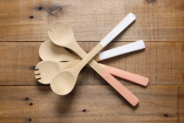 Cuchara y tenedor de madera — Foto de Stock