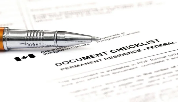 Canada Visa Application Form Checklist Ballpoint — Stock Photo, Image