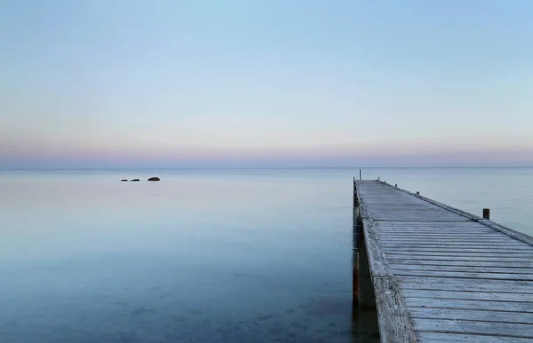 Güneş Brondbystrand Danimarka Ayarlanmışken Sakin Bir Sahil Ahşap Iskelesi — Stok fotoğraf