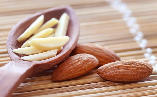 Almendras Ecológicas Enteras Cortadas Rodajas — Foto de Stock