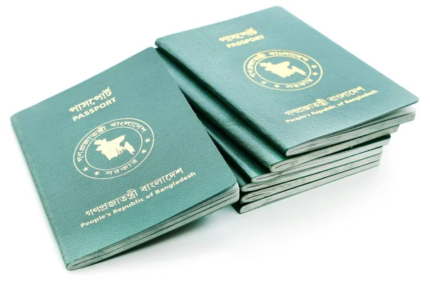 Passaporti Del Bangladesh Sfondo Bianco — Foto Stock