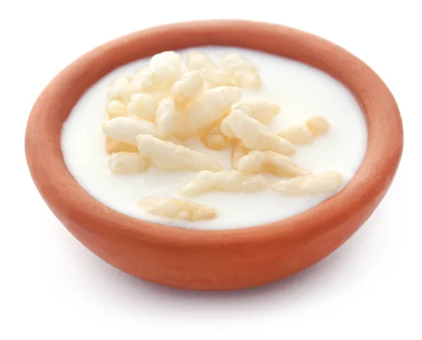 Čerstvé Mléko Hliněné Keramiky Burizony Nad Bílým Pozadím — Stock fotografie