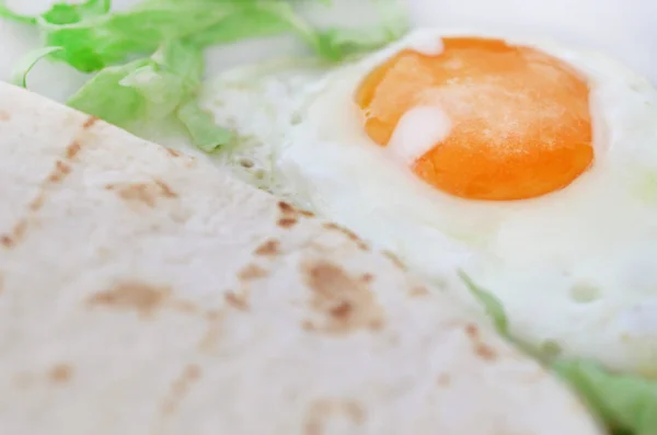 Omelete Ovo Com Pão Tortilla Prato Como Café Manhã São — Fotografia de Stock