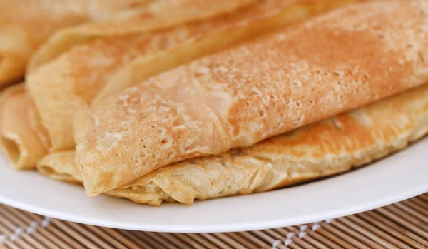 Köstliche Bengalisnacks mit dem Namen patishapta — Stockfoto