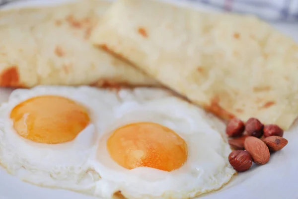 トルティーヤ パンと卵のオムレツ — ストック写真