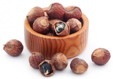Sapindus mukorossi veya Hint soapberry