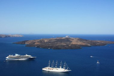 Santorini adasının panoramik manzarası