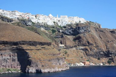 Santorini adasının panoramik manzarası