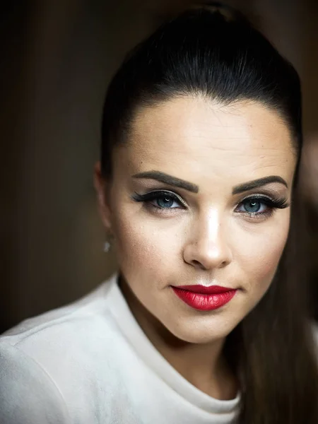Kadın Kozmetik Portre Kırmızı Dudaklar Güzellik Portresi Salon Reklam Için — Stok fotoğraf