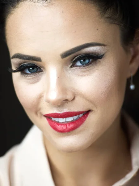 Žena Kosmetické Closeup Červené Rty Krása Portrét Salon Inzerce Krásné — Stock fotografie