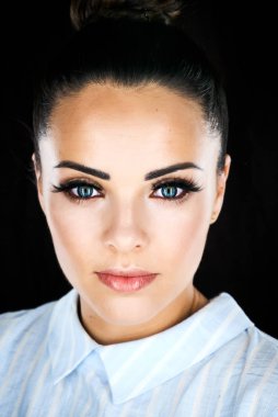 Güzel kadın yüz studio kapatın 