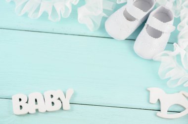 Bebek arka plan ayakkabılar ile