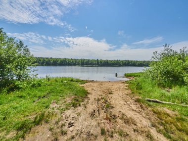 Yaz aylarında nehir. Rusya. Karelya