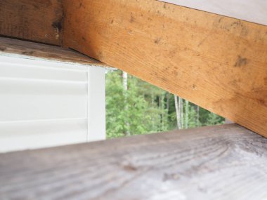 Çerçeve ev inşaatı. Siding yükleme