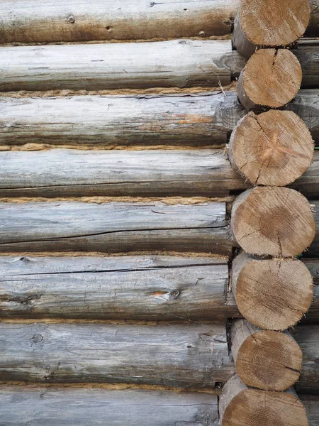 Braune Blockwand. schöner Hintergrund — Stockfoto