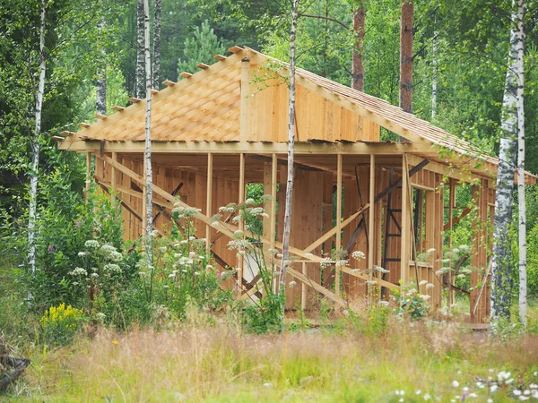 Casa de marco en el bosque — Foto de Stock