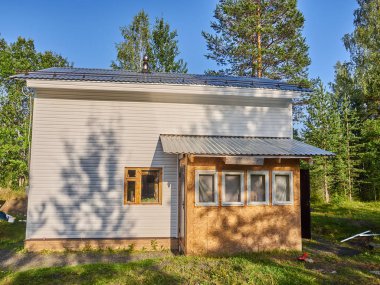 Çerçeve yapımı. beyaz kaplama