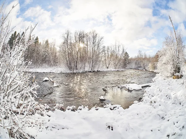 Folyó télen. Oroszország — Stock Fotó