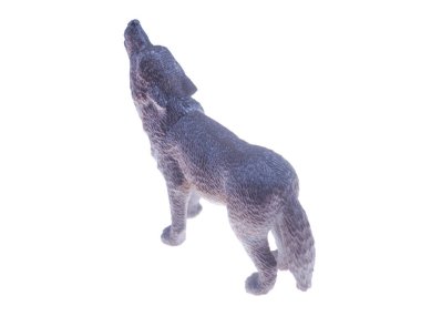 Beyaz arka planda oyuncak kurt