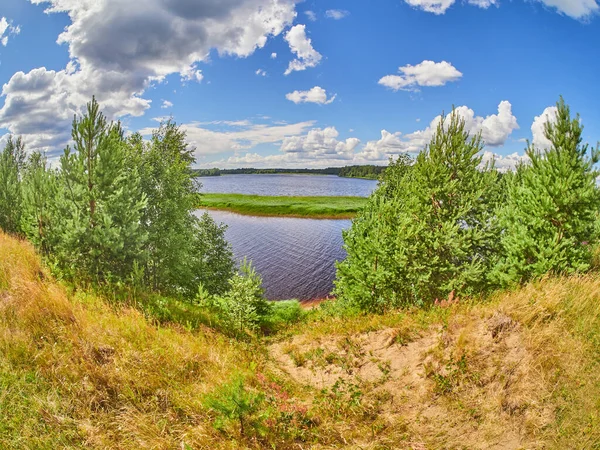 Nad Rzeką Lecie — Zdjęcie stockowe