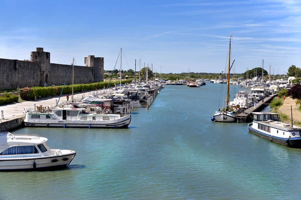 Hafen Von Aigues Mortes Französische Stadtmauer Département Gard Der Südfranzösischen — Stockfoto