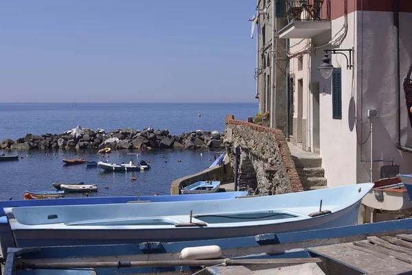 Piccolo Porto Riomaggiore Con Piccole Imbarcazioni Primo Piano Riomaggiore Comune — Foto Stock