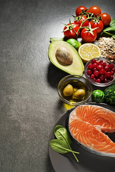 Auswahl Gesunden Lebensmitteln Mit Lachsfisch Gesunde Ernährung Für Herz Cholesterin — Stockfoto