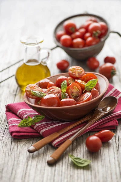 Ensalada Con Tomates Cherry Comida Casera Concepto Para Una Comida — Foto de Stock