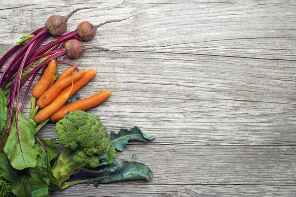 Sortiment Färska Grönsaker Och Ingredienser Rustika Träbord Vegetabiliska Friska Bakgrund — Stockfoto