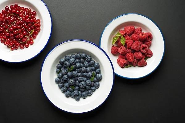 Mix Fresh Berries Bowls Black Background — Stock Photo, Image