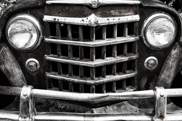 Μεγέθυνση Εικόνας Του Μπροστά Από Ένα Παλιό Φορτηγό Θραύσματα Μια — Φωτογραφία Αρχείου