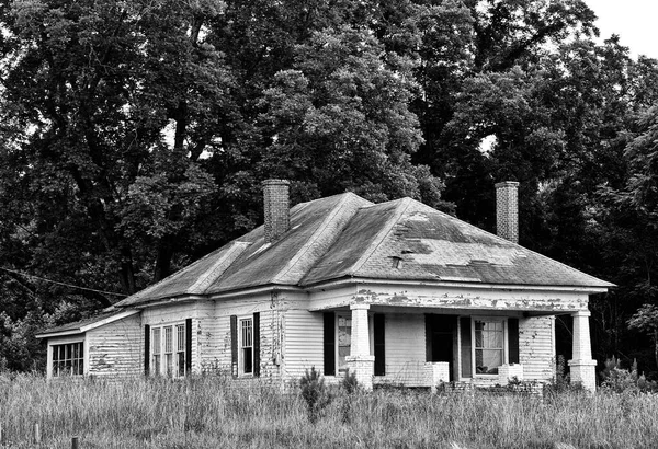 Una Granja Abandonada Atropellada —  Fotos de Stock