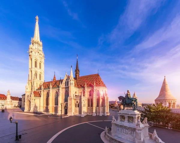 Kościół Macieja Przez Światło Poranka Budapeszt — Zdjęcie stockowe