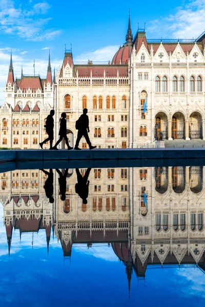 Chodzić Parlamentu Budapeszcie — Zdjęcie stockowe
