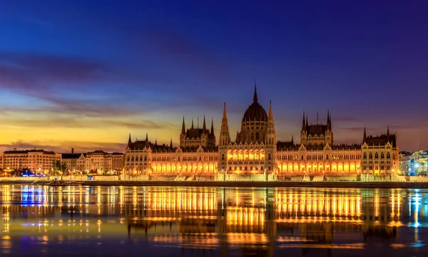 Parlamento Húngaro Edifício — Fotografia de Stock