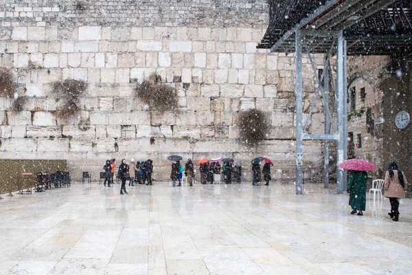 Muro Ocidental Jerusalém Vazio Pessoas Durante Neve Fotos De Bancos De Imagens