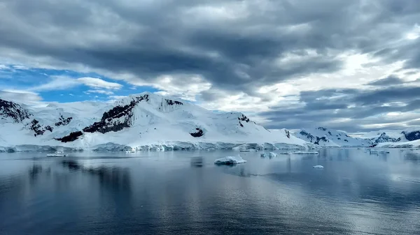 Glaciers Bleus Icebergs Sur Antarctique — Photo