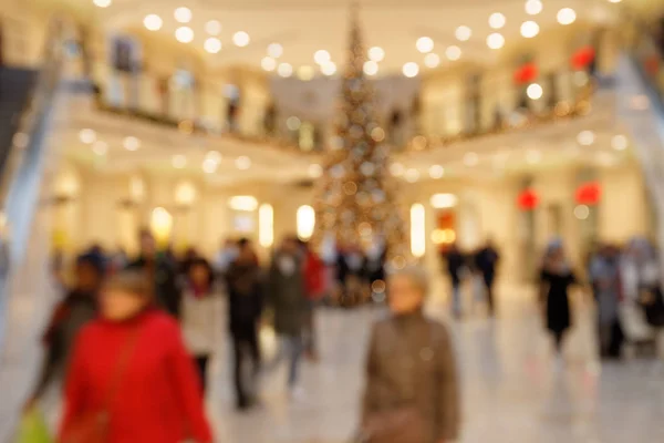 Buscando Regalos Navidad Escena Borrosa Con Peatones Apresurados Centro Comercial — Foto de Stock