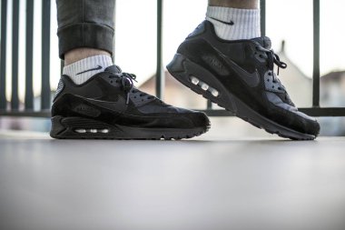 Pavia, İtalya - 23 Ocak 2018: Nike Air Max 90 kapalı