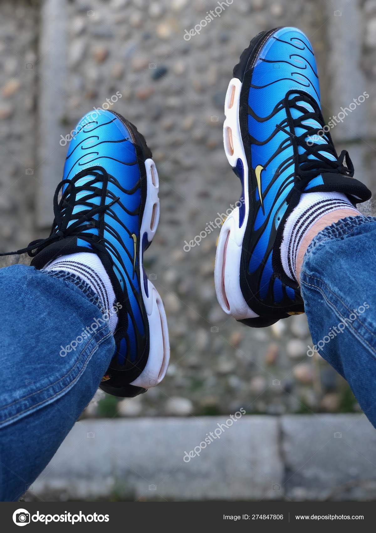 Nike Air Max Plus Tn Hyperblue — editorial de stock © Albo73 #274847806