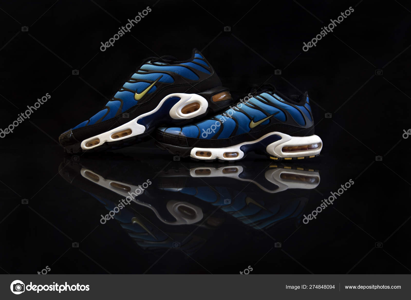 Nike Air Max TN Hyperblue Stock Editorial Photo © Albo73