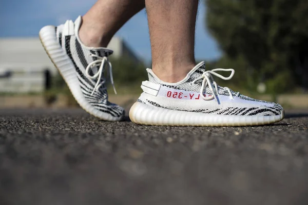 Adidas Yeezy — Stockfoto