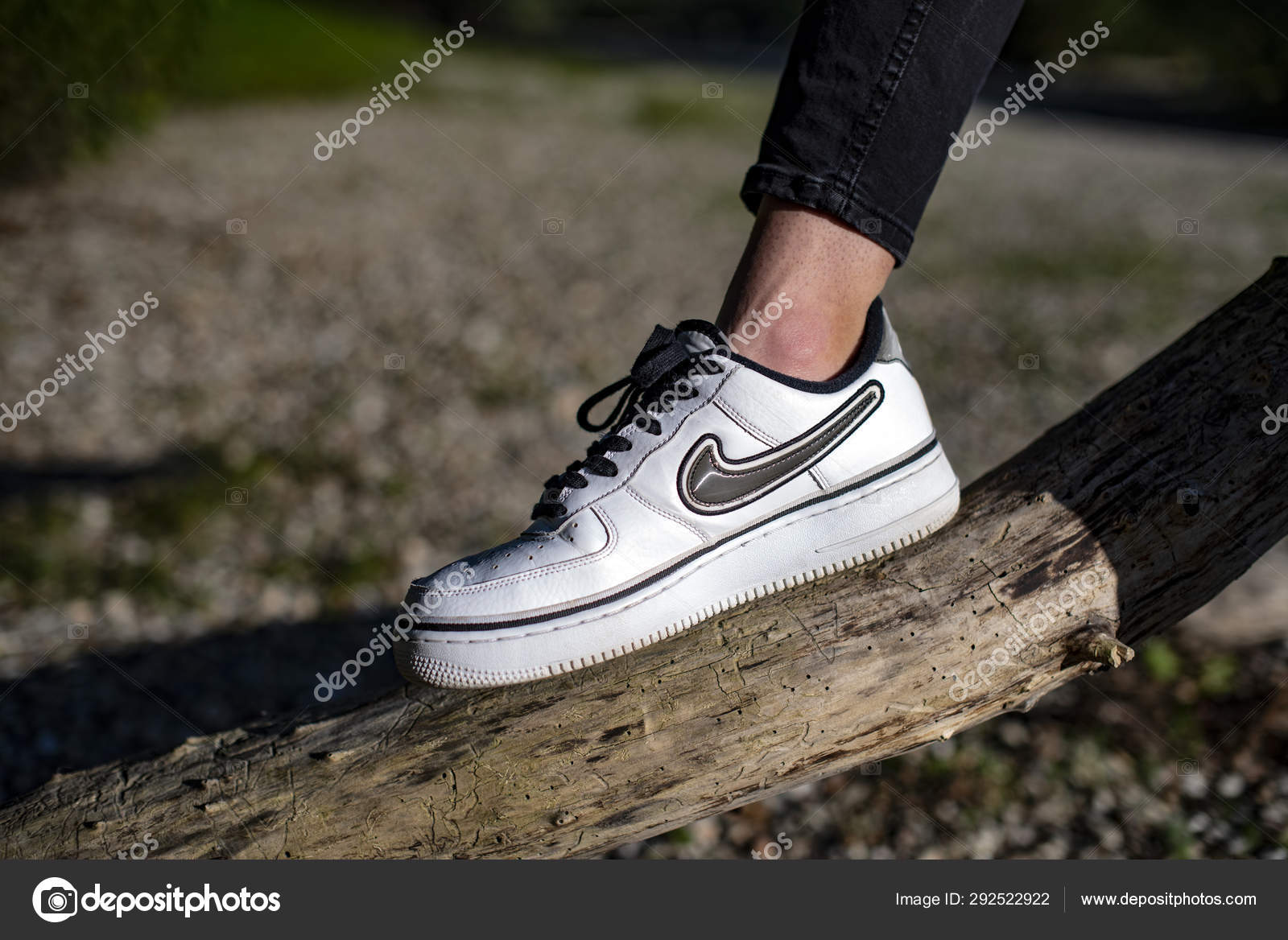 Nike Air Force One '07 LV8 – Stock Editorial Photo © Albo73 #292522922