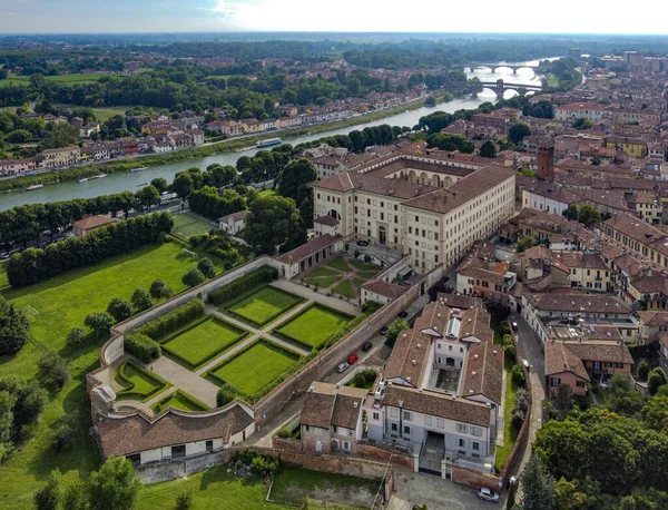 Talya Pavia Daki Collegio Borromeo Sarayı Bahçesinin Havadan Görünüşü — Stok fotoğraf