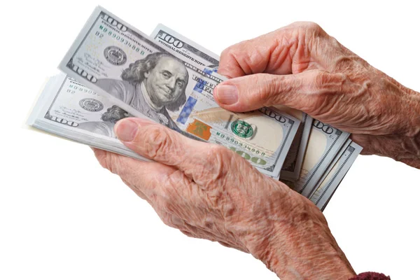 有皱纹的老妇人的手计数100美元钞票 — 图库照片