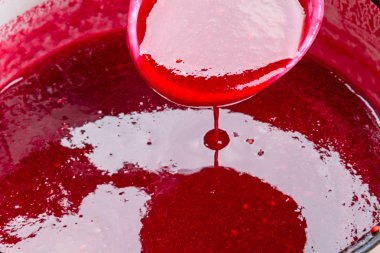 Frenk üzümü yakın çekim üzerinden sıcak reçel