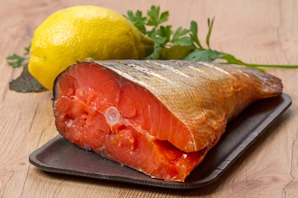 Smoked Wild Far Eastern Salmon Lemon Vegetables — Stock Photo, Image