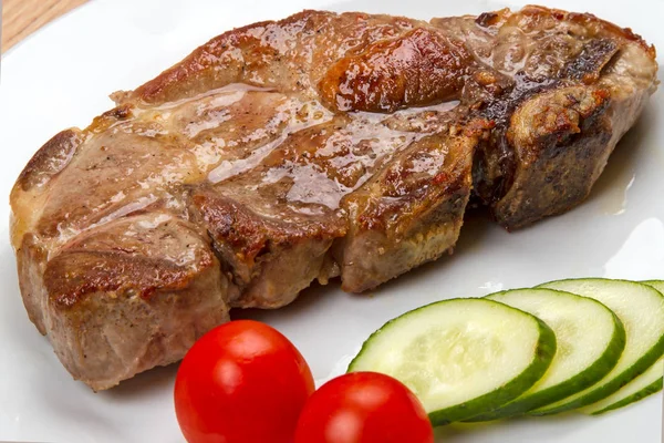 Grande pedaço de carne frita — Fotografia de Stock